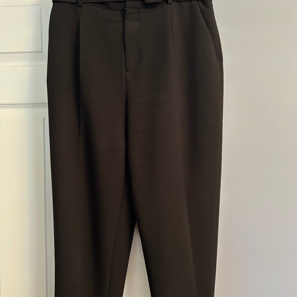 Sleek and sophisticated high-waisted black dress pants from Zara
